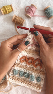 Guía de Tejido a crochet: Cómo tejer un Top a partir de una textura imitación al tricot- tejido vertical Top Otoño versión verano/versión invierno.