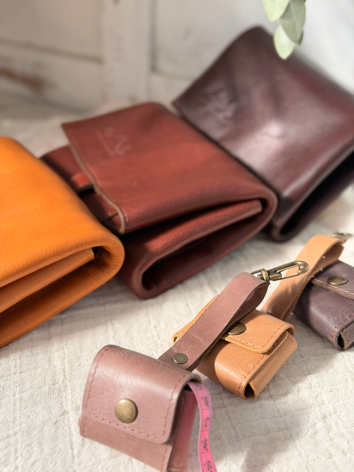 Combo: Estuche porta agujas + accesorio porta centímetro - 20% off con transferencia bancaria