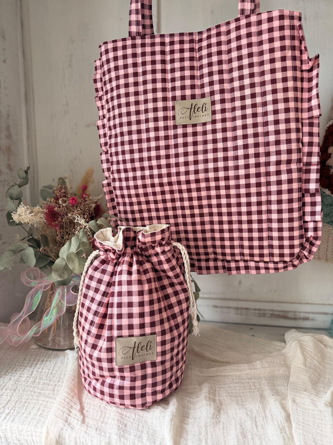 Combo Shabby chic rosa+ bordó Tote volados + bolsito bombón