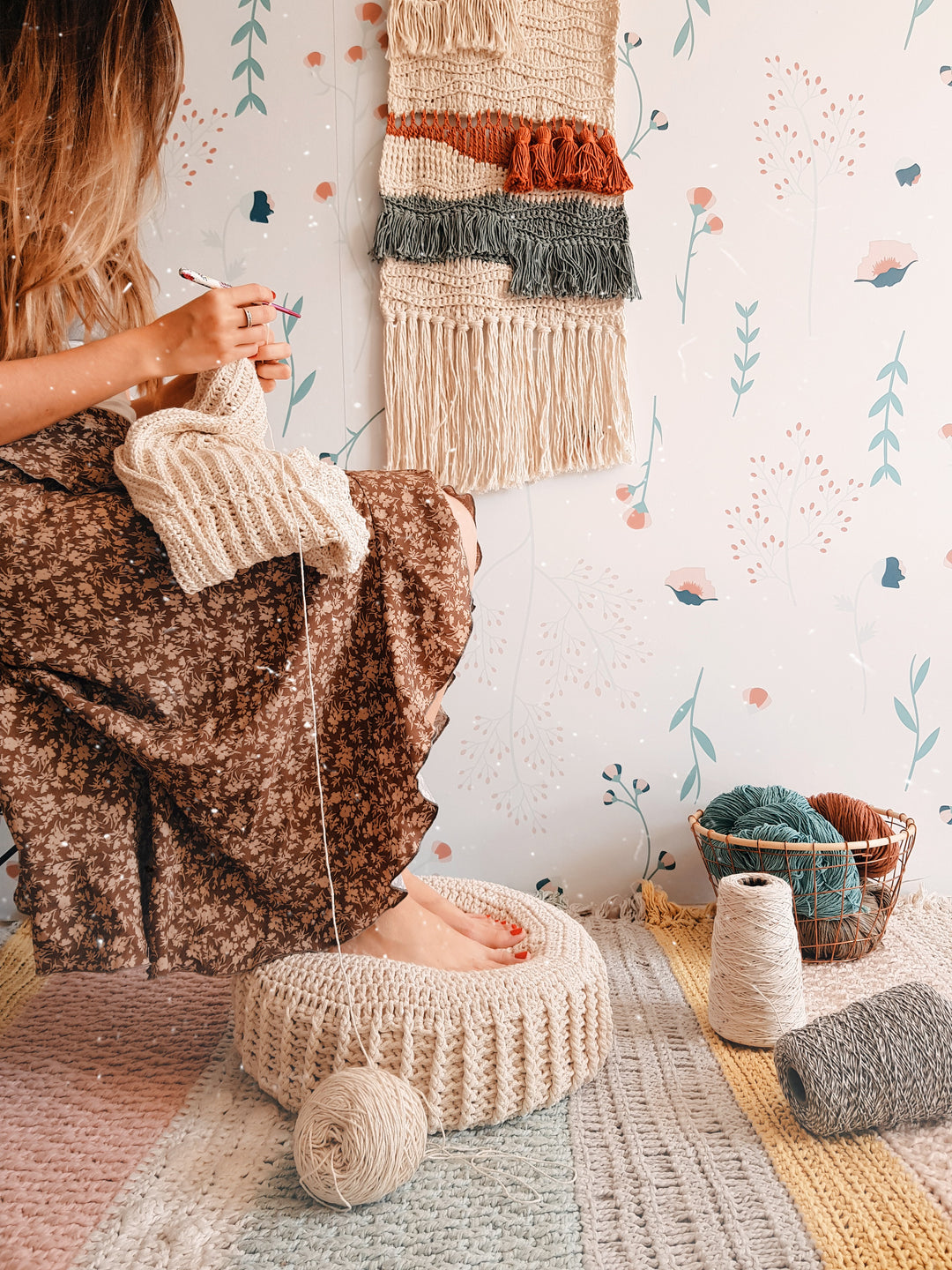 Guía de tejido Tapiz decorativo + patrón Puff redondo