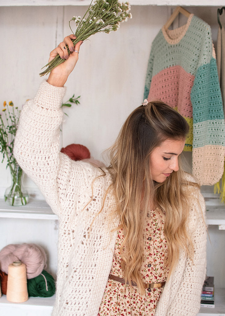 Cárdigan Jazmín + Patrón Gorro Burbuja de regalo