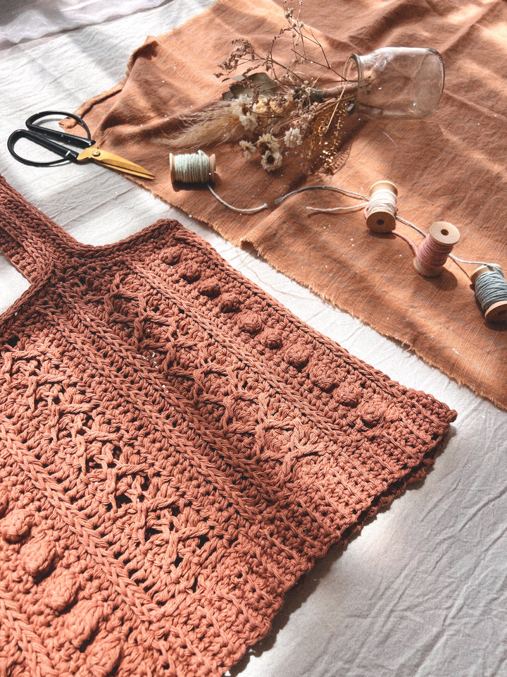 Guía de Tejido a crochet: Cómo tejer un Top a partir de una textura imitación al tricot- tejido vertical Top Otoño versión verano/versión invierno.