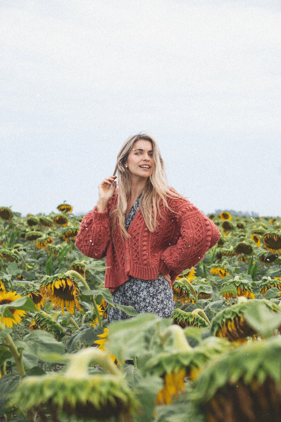 Curso online de crochet- Cómo tejer un cárdigan a partir de una textura imitación al tricot- Cárdigan Amapola + Bonus: patrón Sweater Amapola