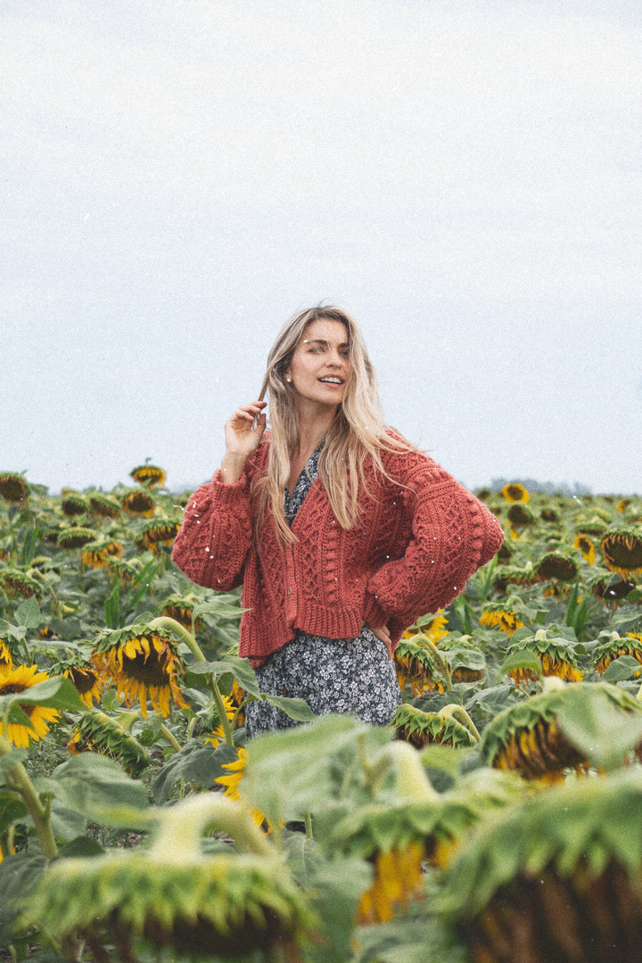 Curso online de crochet- Cómo tejer un cárdigan a partir de una textura imitación al tricot- Cárdigan Amapola + Bonus: patrón Sweater Amapola