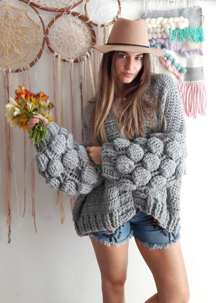 Guía de Tejido a crochet: Cómo tejer un maxicárdigan con mangas llamativas? Diseño Cardigan Burbuja.